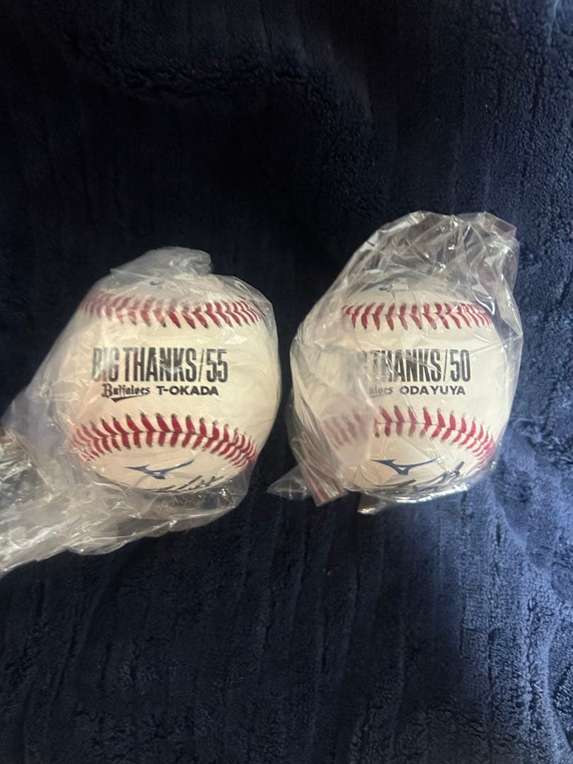 オリックスバファローズ 選手引退記念 直筆サインボール　T岡田選手、小田選手