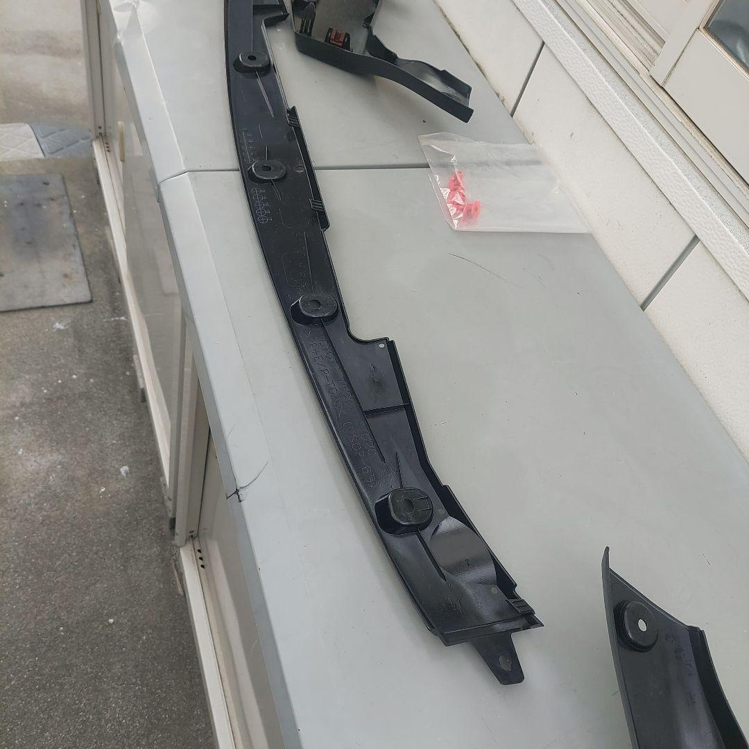 30プリウスツーリング用リアアンダースポイラー純正セット