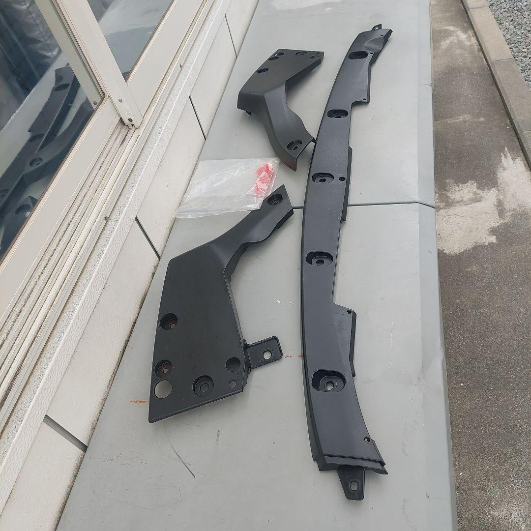 30プリウスツーリング用リアアンダースポイラー純正セット