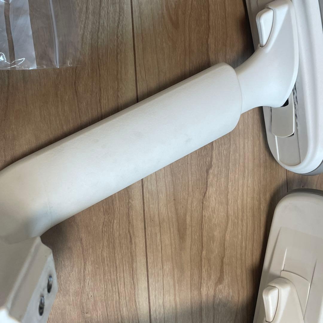 オカムラ シルフィー アジャストアーム レストアーム 肘置き（ボルト付）