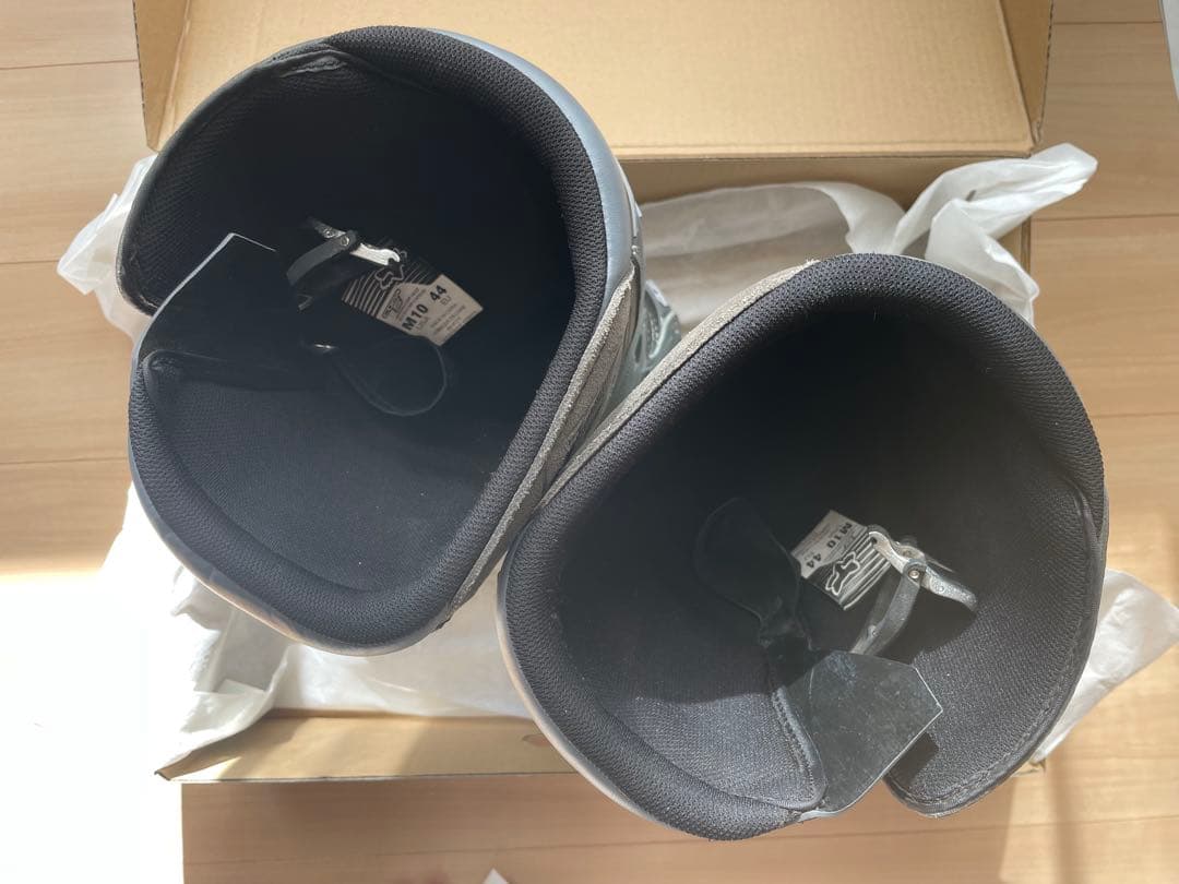 FOX オフロードブーツ comp5 グレー と ニーパッドセット