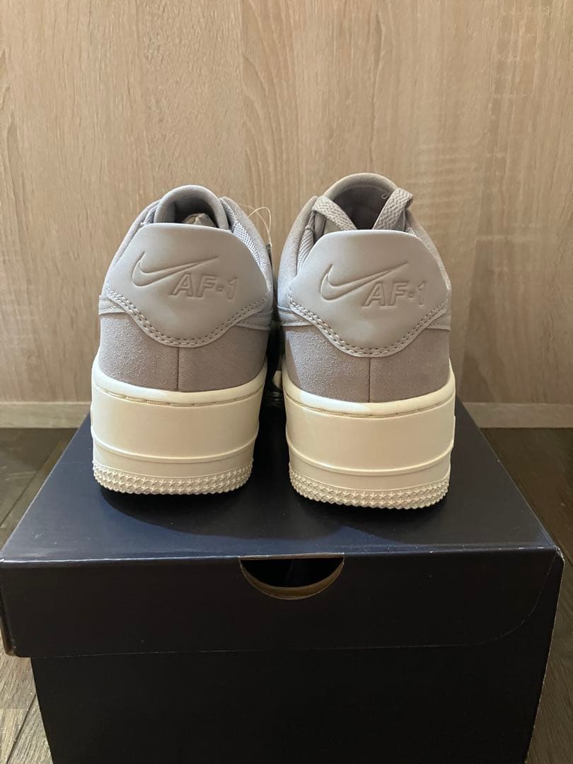 NIKE エアフォース1 セージ　LOW ウィメンズ25cm グレー　厚底