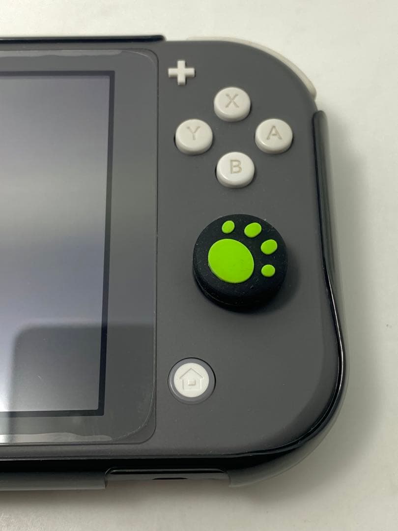 Nintendo Switch Lite Pikachuデザイン