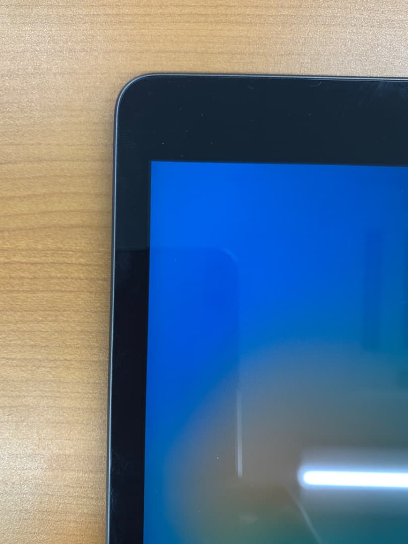 R*s様 動作確認済 iPad 第7世代 32GB ID C1233