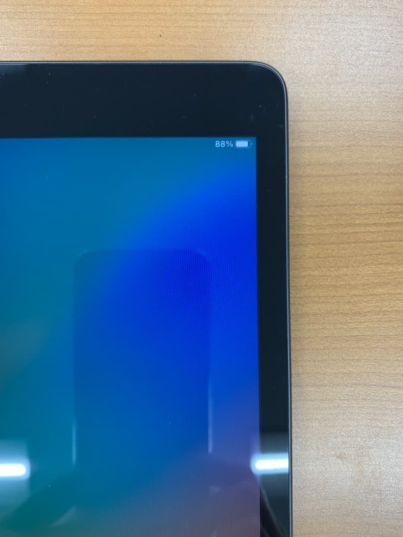 R*s様 動作確認済 iPad 第7世代 32GB ID C1233