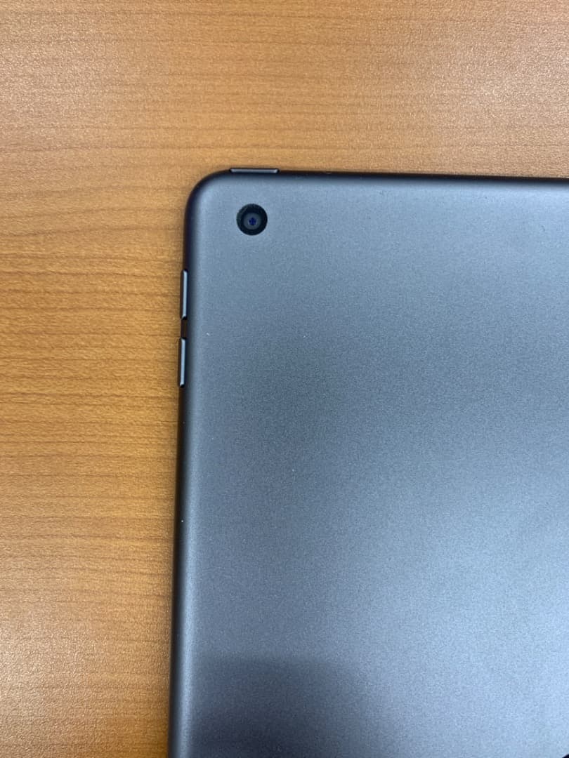 R*s様 動作確認済 iPad 第7世代 32GB ID C1233