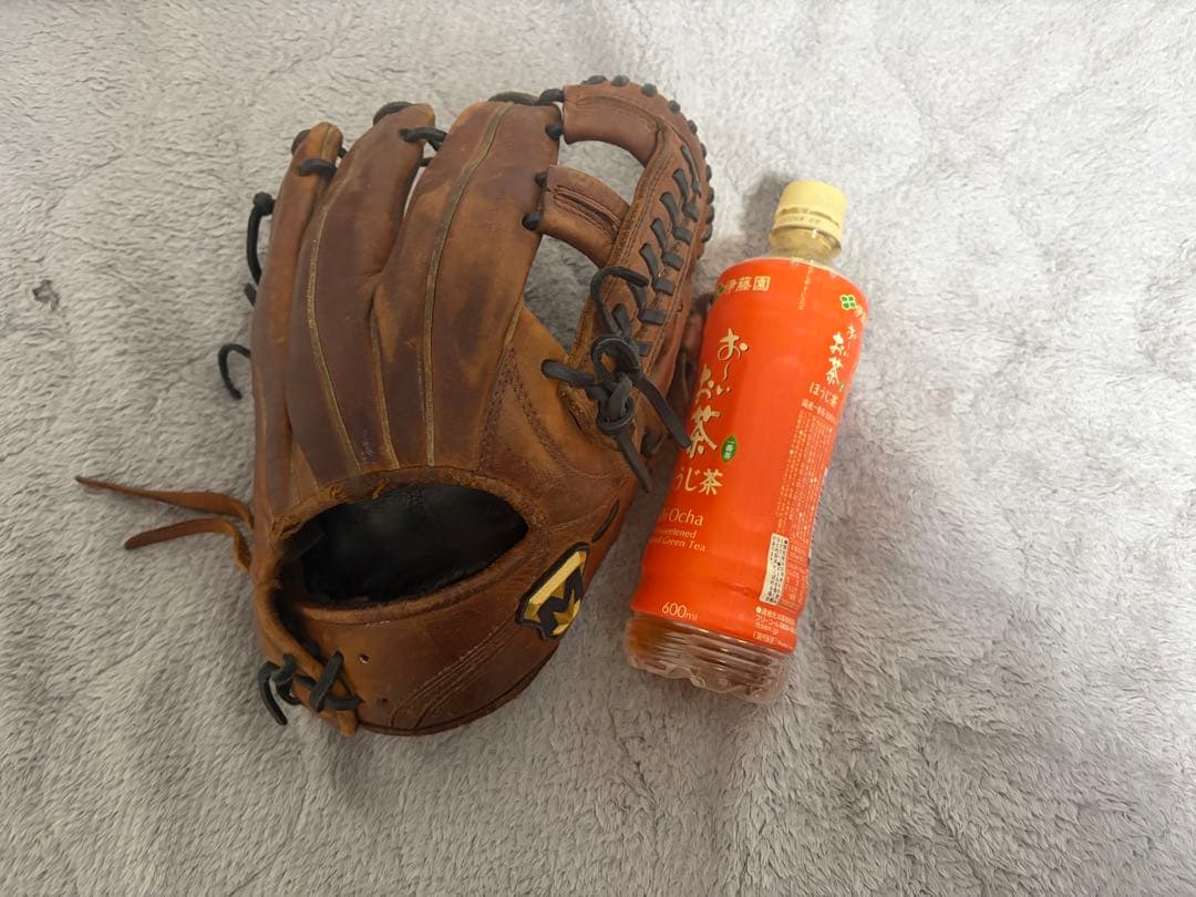 ミツワタイガー軟式内野手グローブコユニ使用