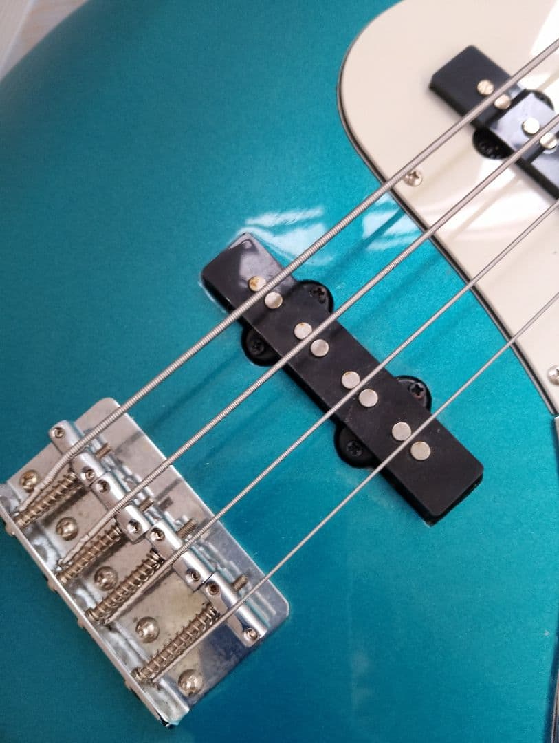 Bacchus（バッカス）のジャズベースタイプのエレキベース(あ84)