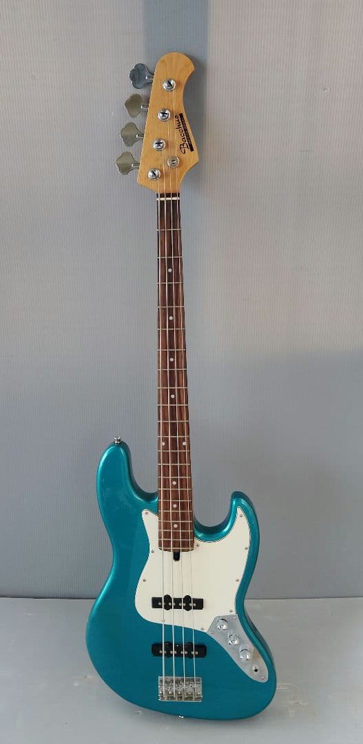 Bacchus（バッカス）のジャズベースタイプのエレキベース(あ84)