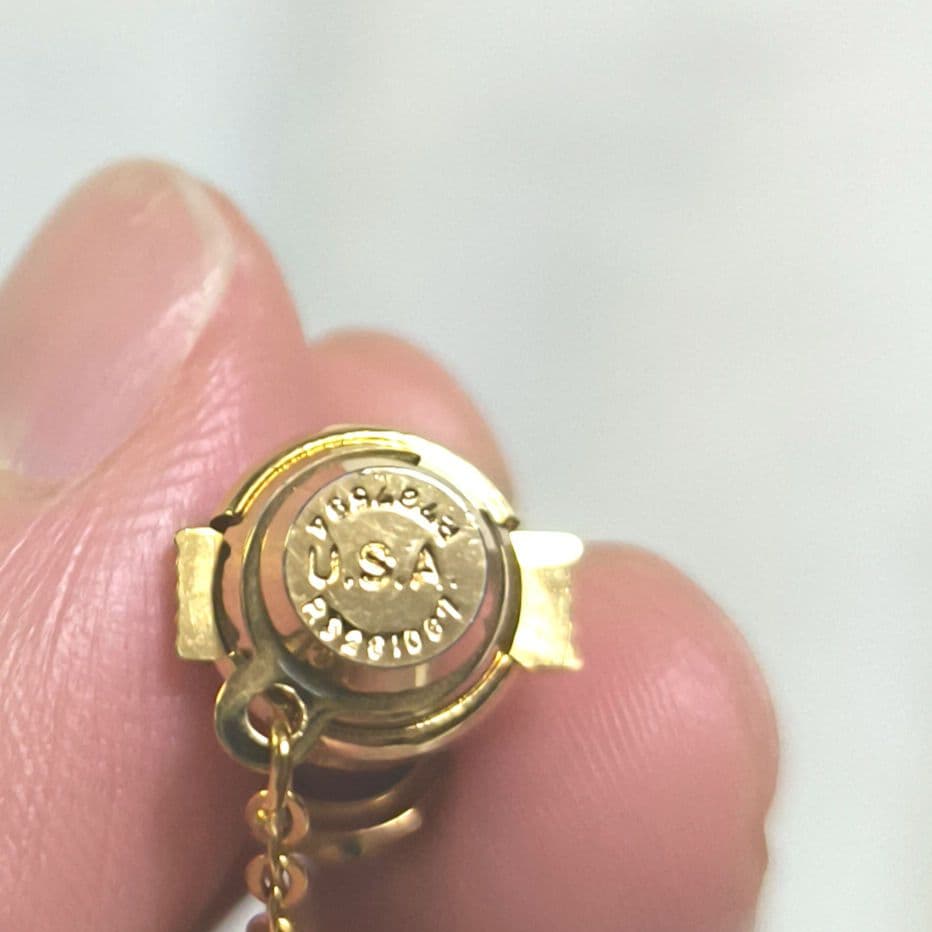 18金ゴールド 赤色オ一バルカツ卜ピンブローチK18天然宝石 ネクタイピン