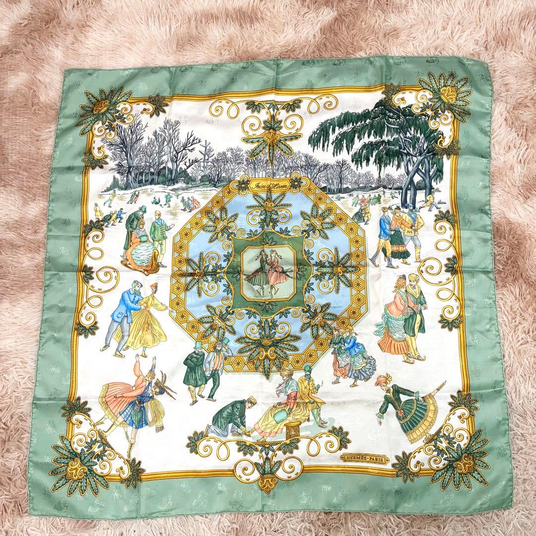 エルメス　カレ90 シルク　スカーフ　Joies d'Hiver 冬の愉しみ