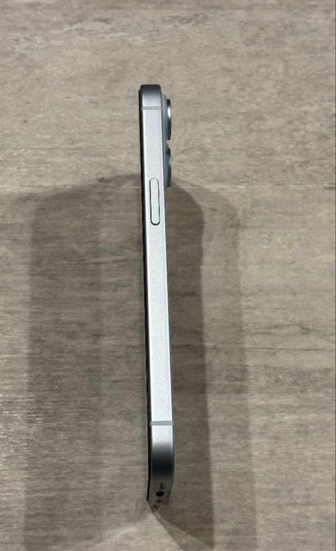 iPhone15 ブルー128GB