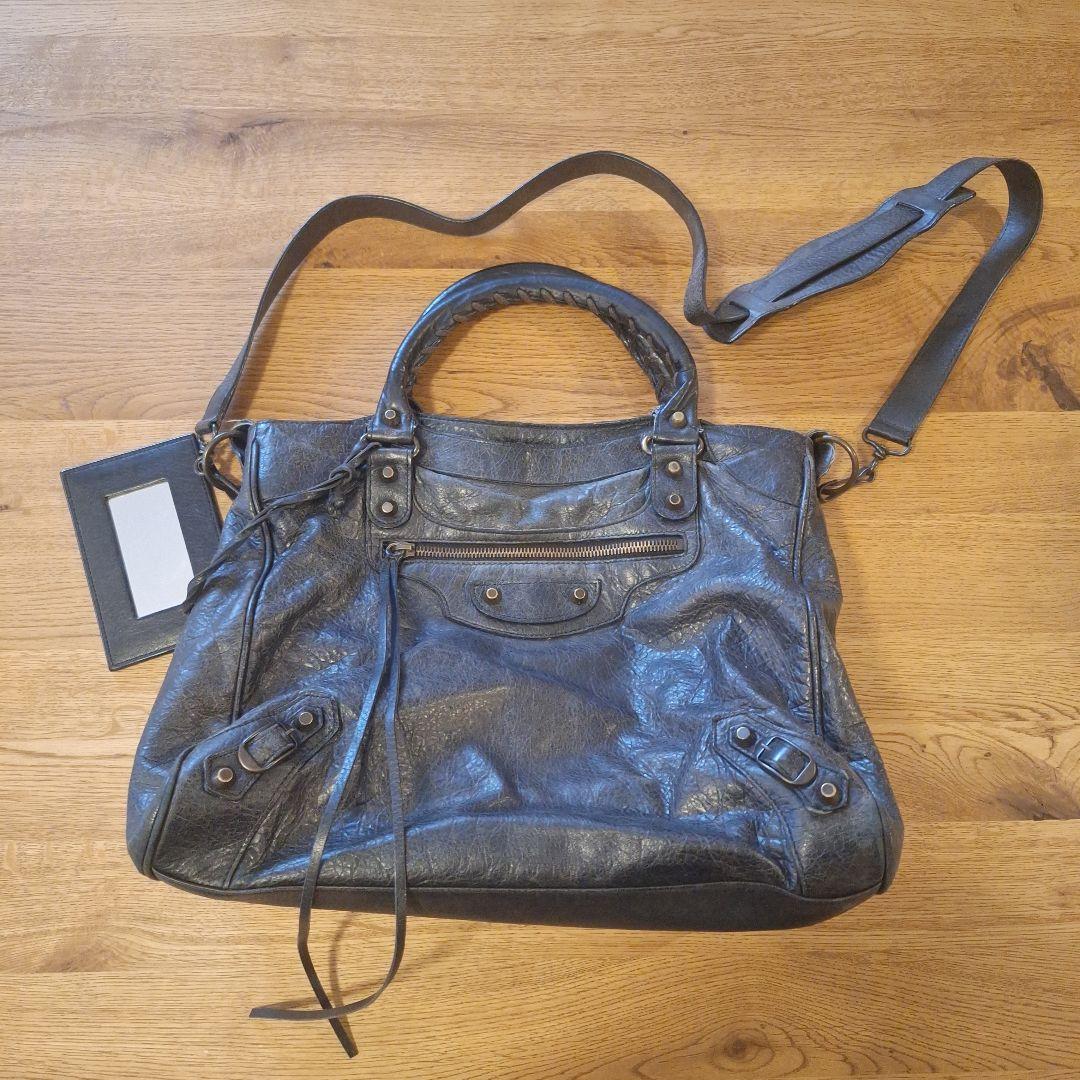 バレンシアガ ショルダーバッグ