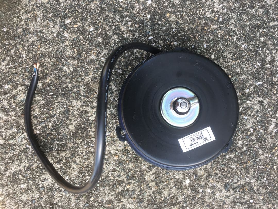 三菱フソー用 コンデンサーモーター汎用品 (24v)