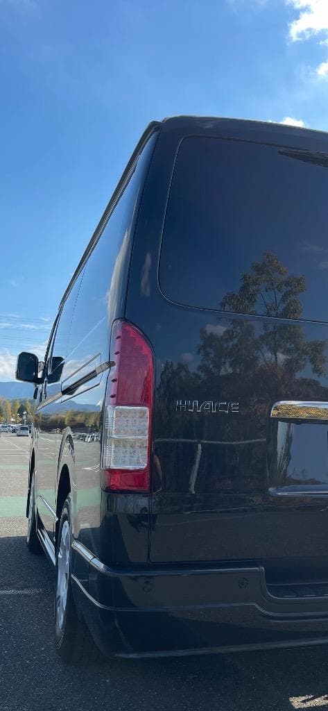 200系ハイエース 1型～7型 テールランプ シーケンシャル レッドスモーク