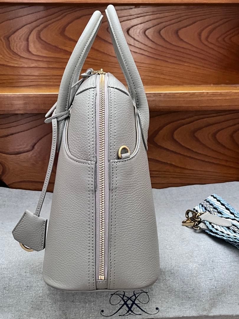 【新品同様美品】ADMJ 牛革シュリンク ラウンドボストンバッグ