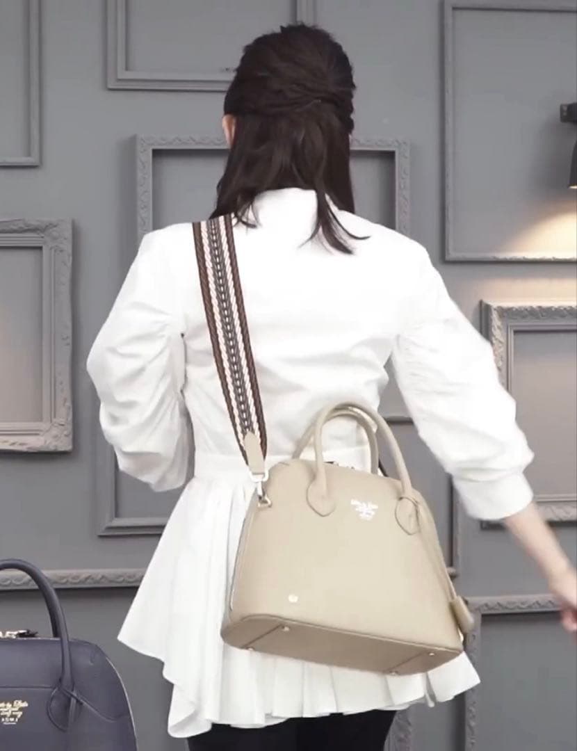 【新品同様美品】ADMJ 牛革シュリンク ラウンドボストンバッグ