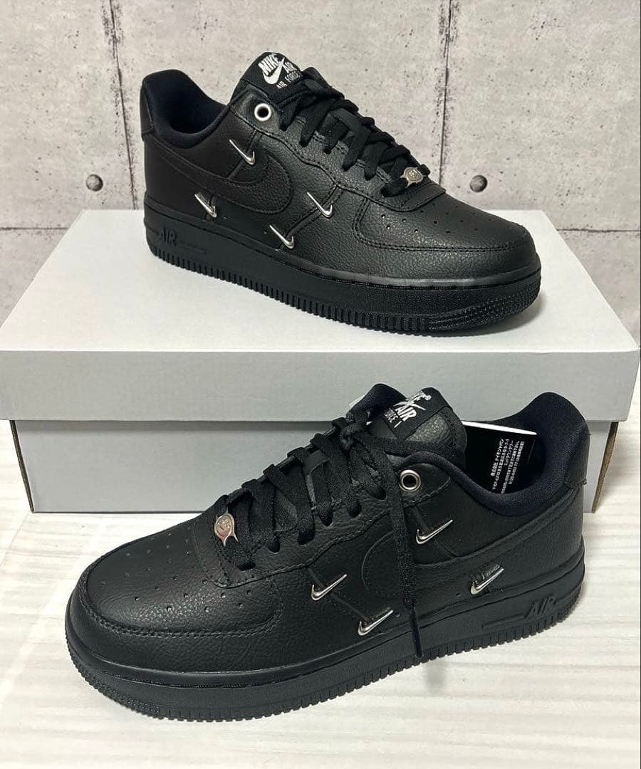 AIR FORCE 1 '07 LX エア フォース 1 ブラック　　23.5