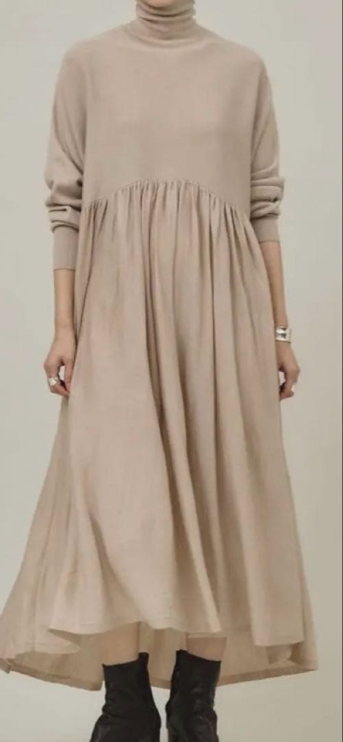 最終価格！カレンソロジー　ブラウン　タートルネック　 フレアワンピース