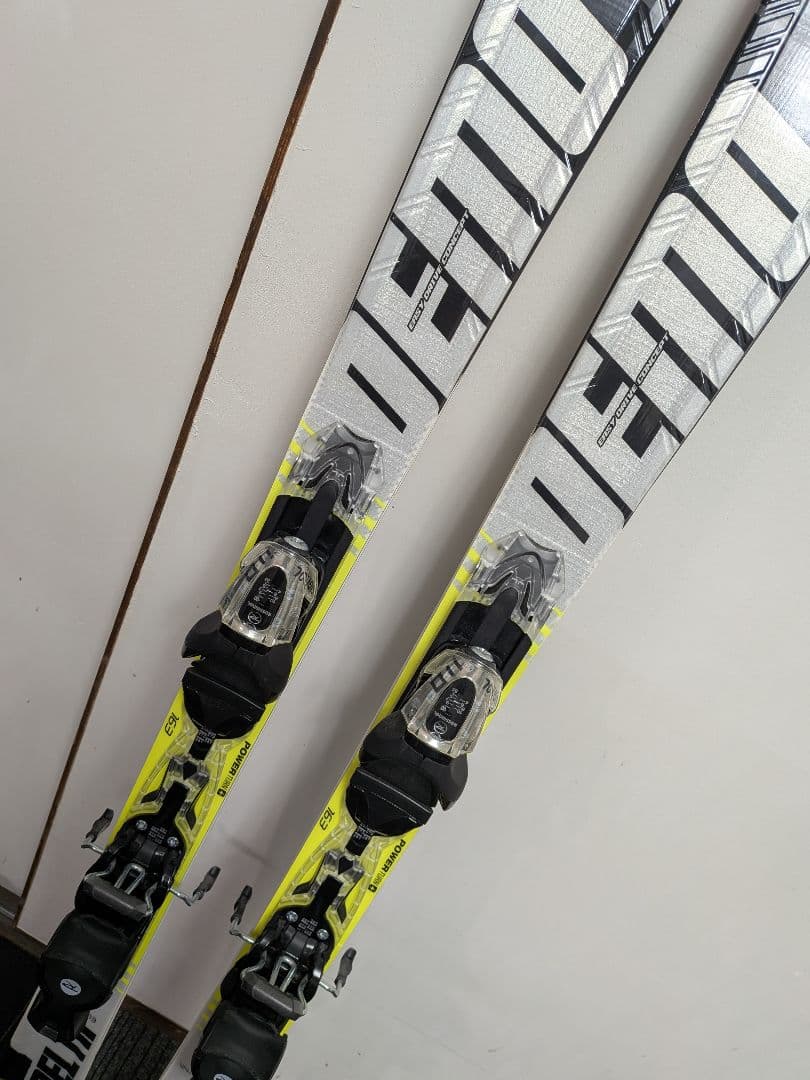 値上げ　ROSSIGNOL DEMO アルペンスキー 黒/黄　スキー板