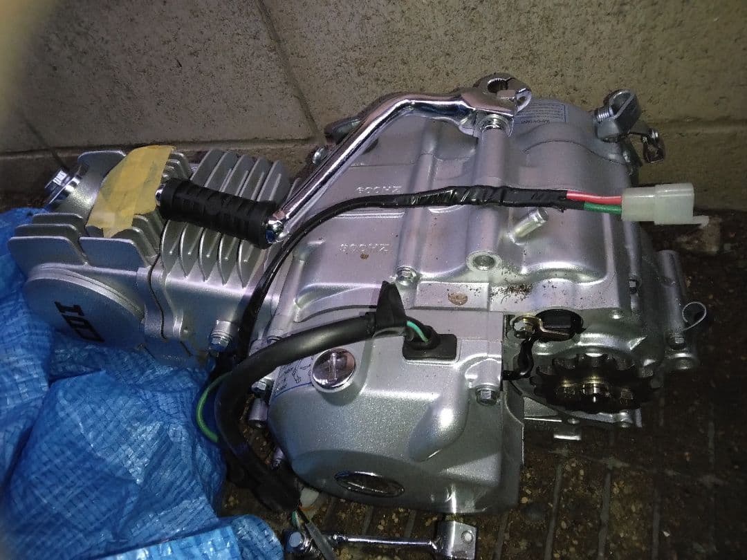 ロンシンエアフィルター付き中華エンジン125カブモンキー