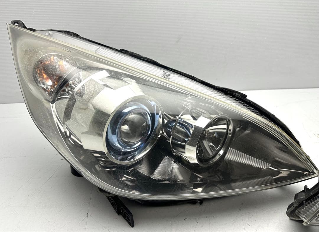 ホンダ ステップワゴン ヘッドライト KOITO 100-22594 HID