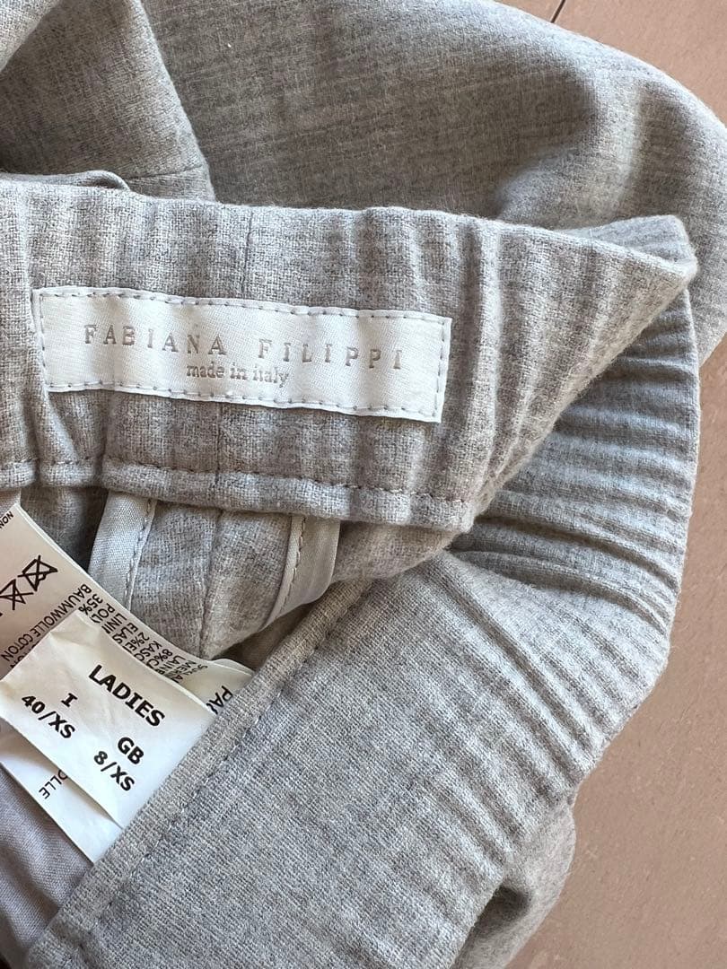 極美品！ファビアナフィリッピ テーパード イージーパンツ グレー 34/XS