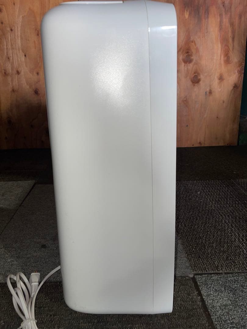 2021年製 SHARP 除湿機 CV-N71-W ①