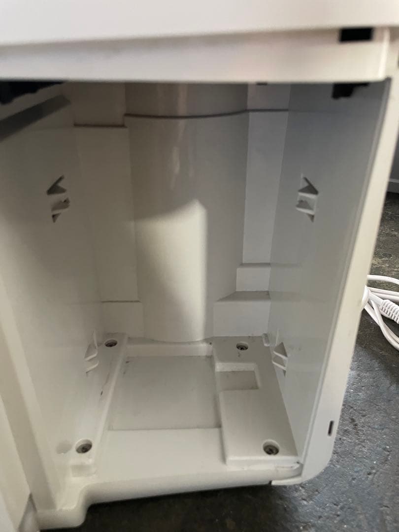 2021年製 SHARP 除湿機 CV-N71-W ①