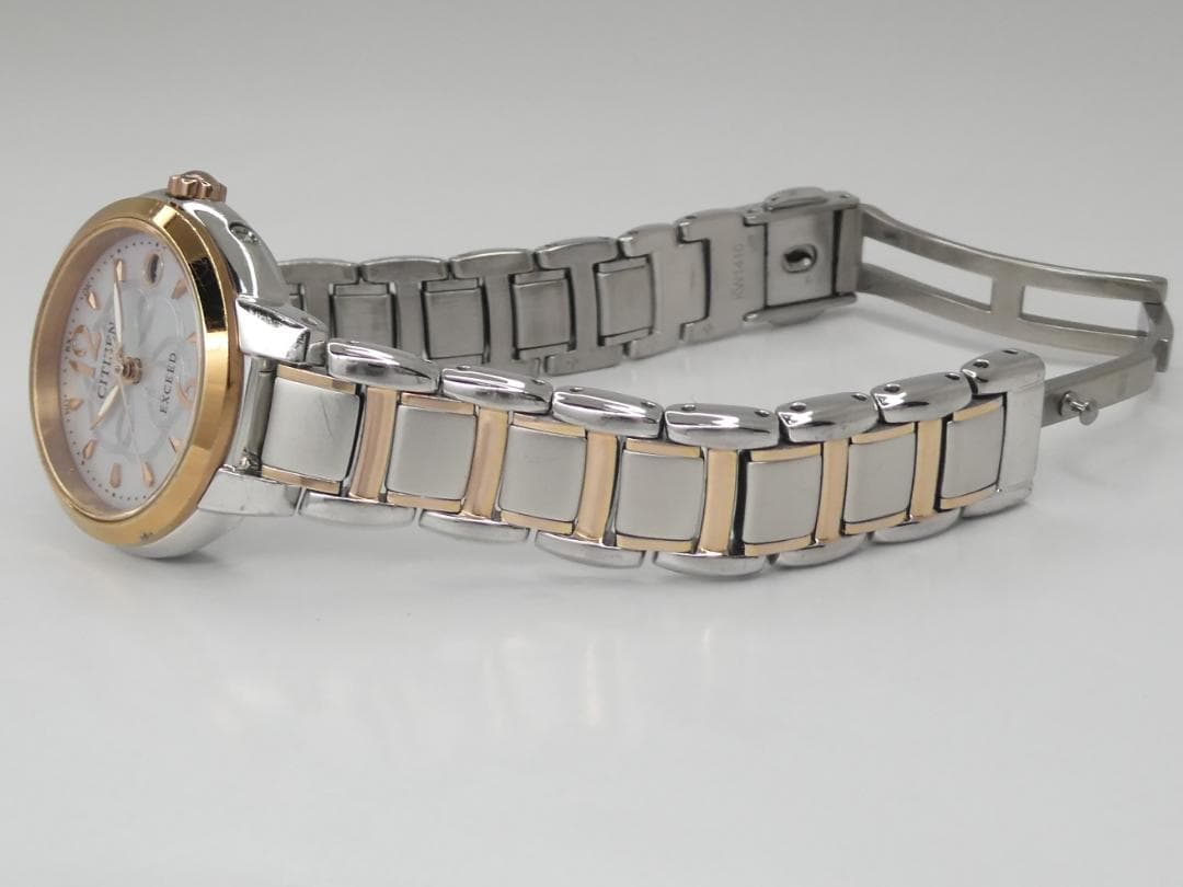 ✴良品稼働品 シチズン EXCEED 白蝶貝 電波ソーラー チタン 15㎝