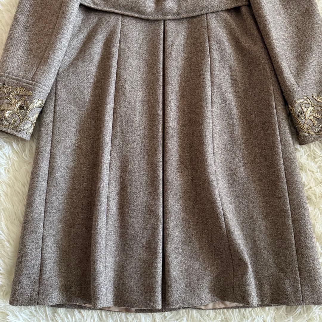 【未使用に近い】ブルマリン　ロングコート　ウール　刺繍　グレージュ　Lサイズ