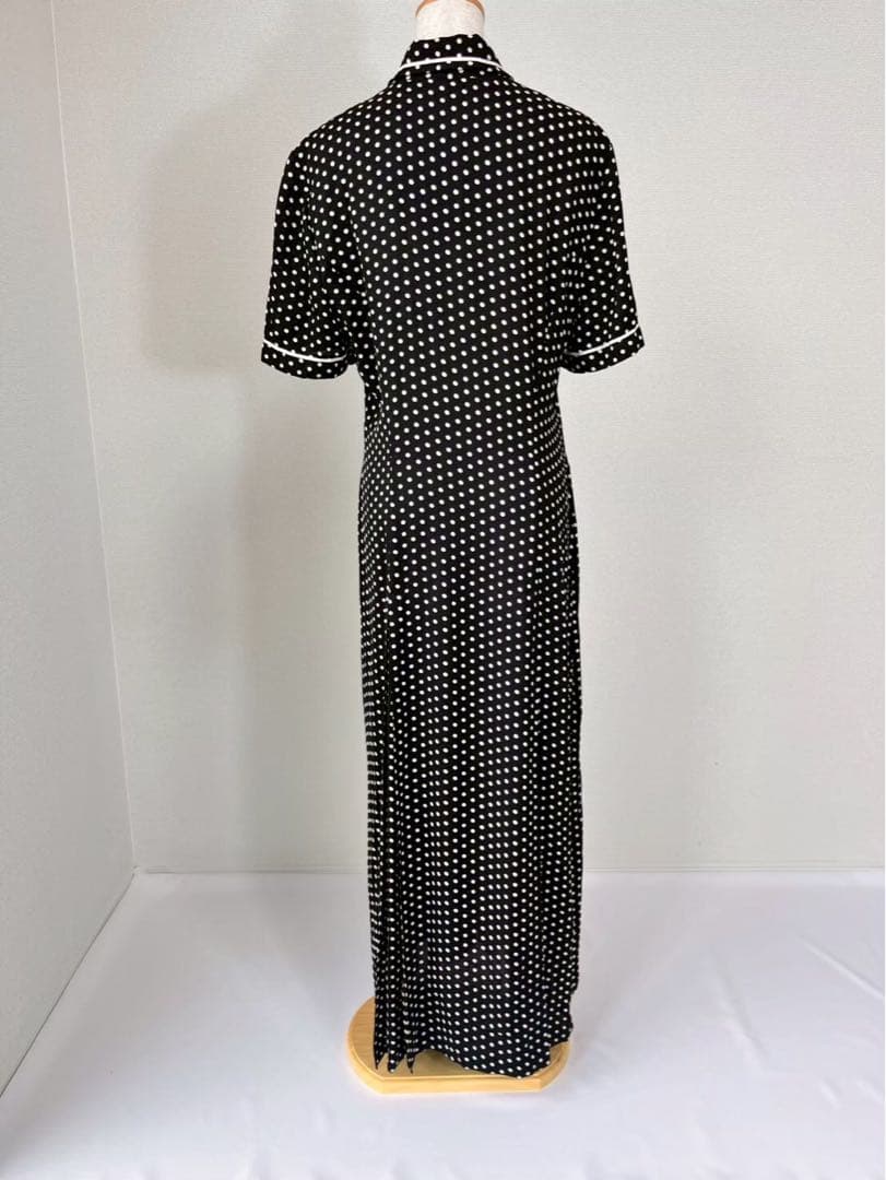 総柄 ドット柄 シェルボタン 前ボタン ロングワンピース ブラックY909