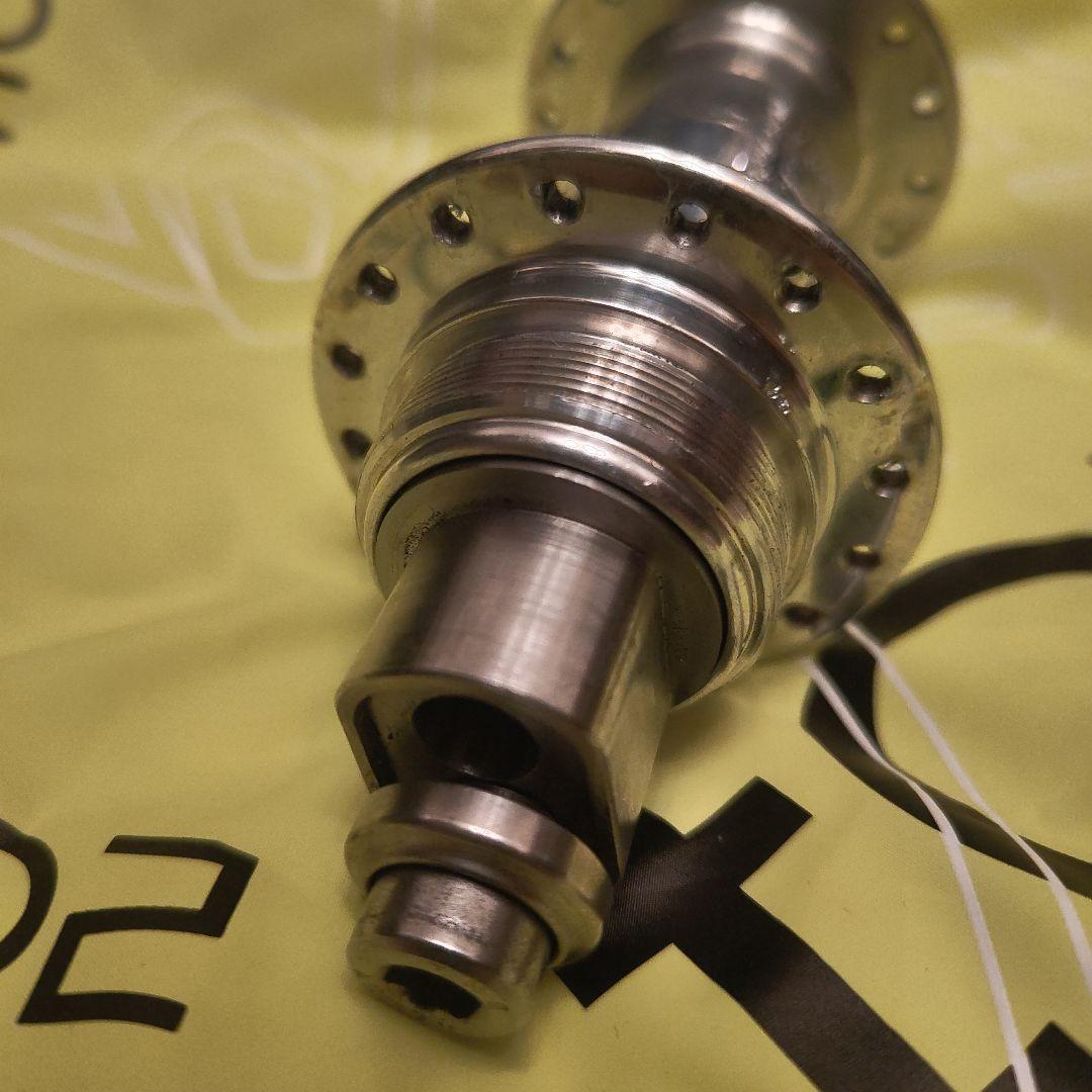 white industries eno エキセントリックハブ 32H