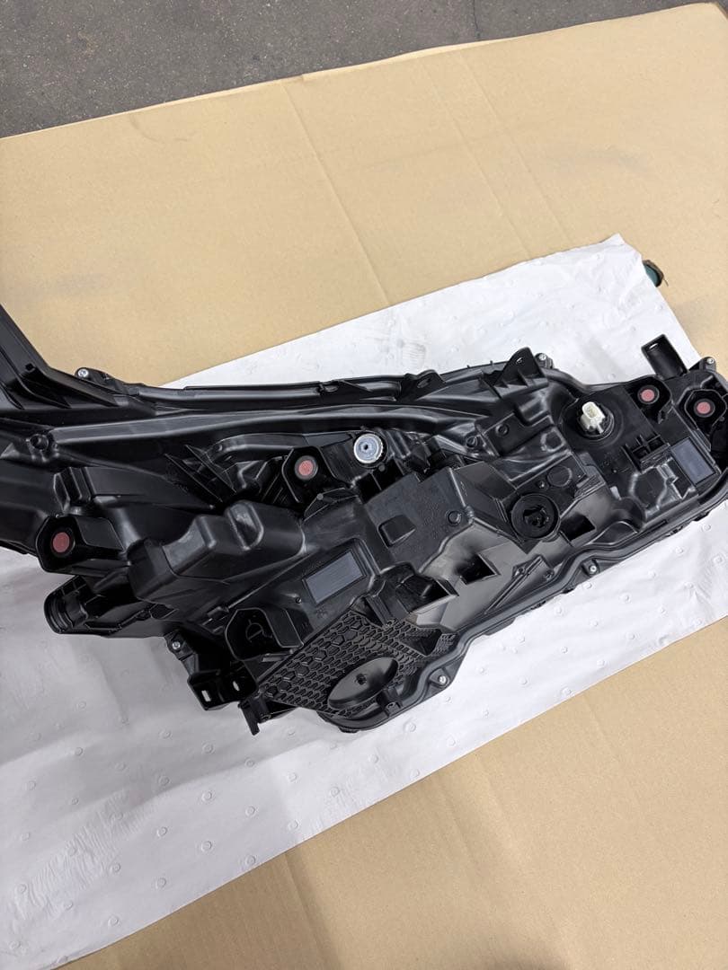 プリウス　左ヘッドライト　中古