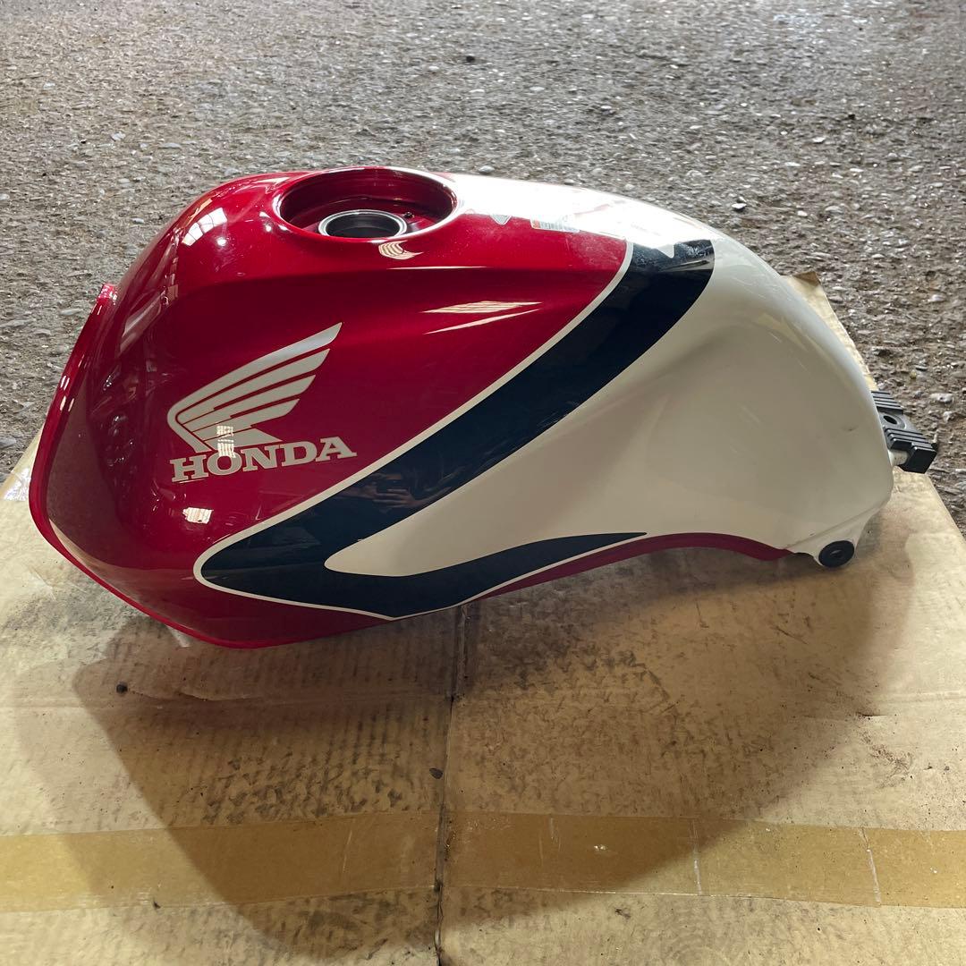 HONDA CB400 NC42 タンク 赤 白 純正　美品　ポンプ　燃料