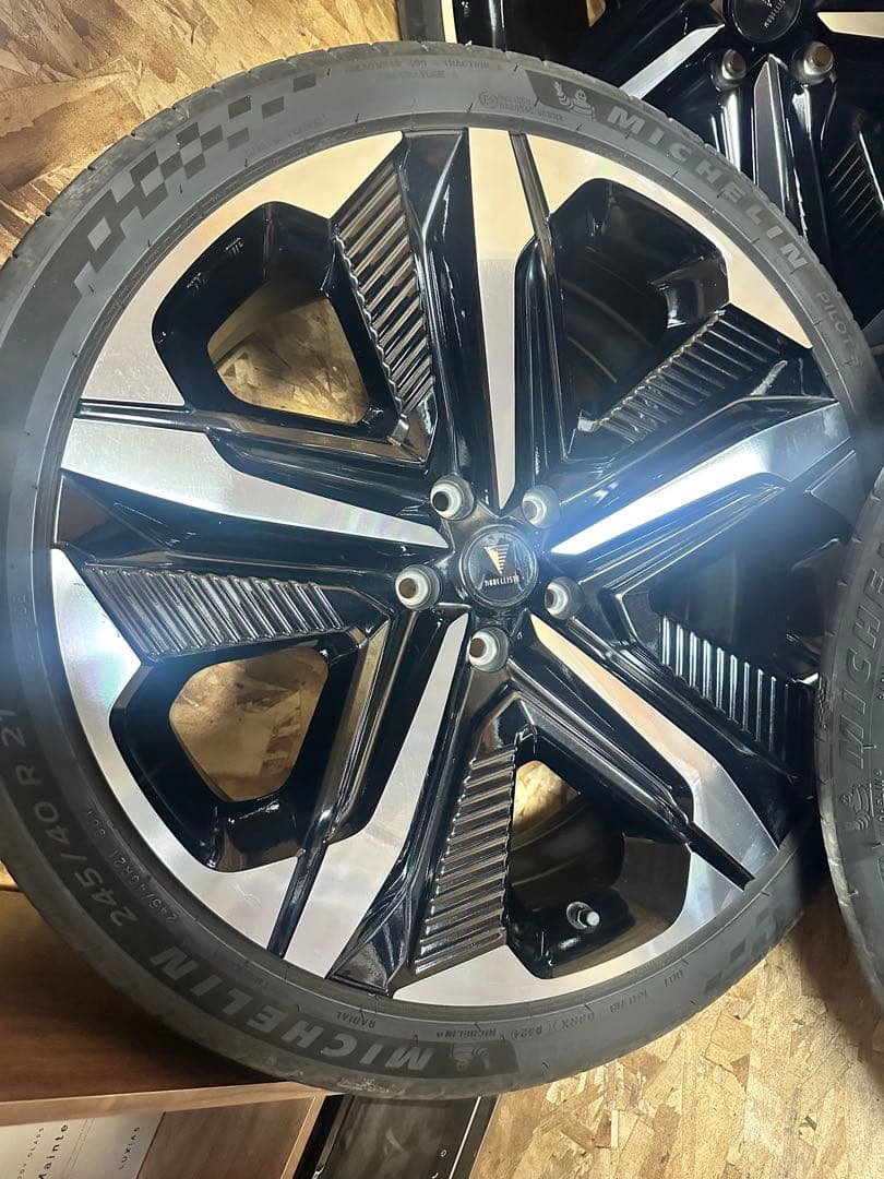 クラウンセダン　モデリスタホイール　ミシュランタイヤ付