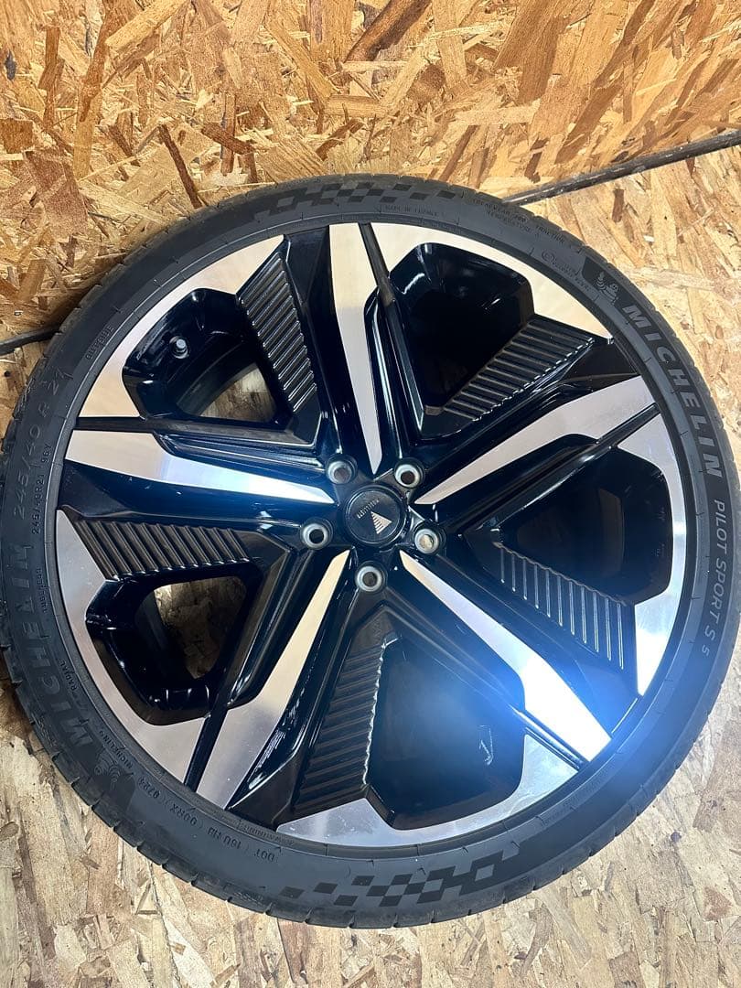 クラウンセダン　モデリスタホイール　ミシュランタイヤ付