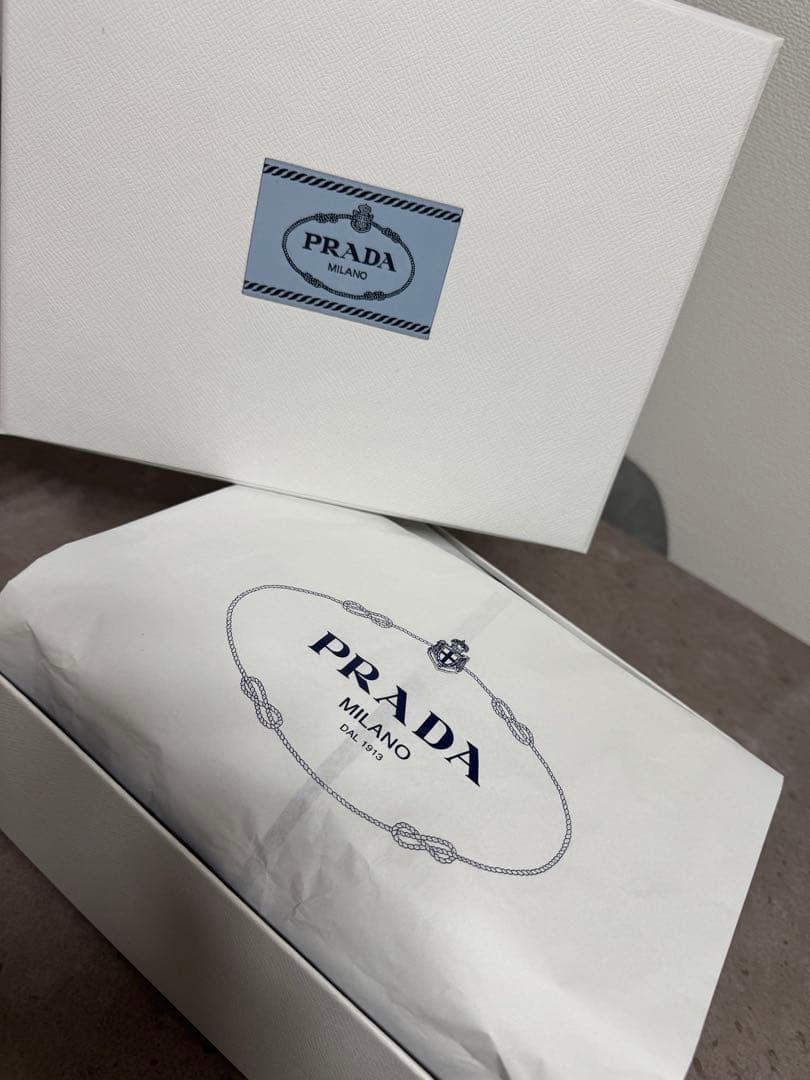 【ふう】PRADA スエード バケットハット