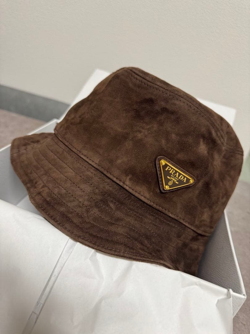 【ふう】PRADA スエード バケットハット