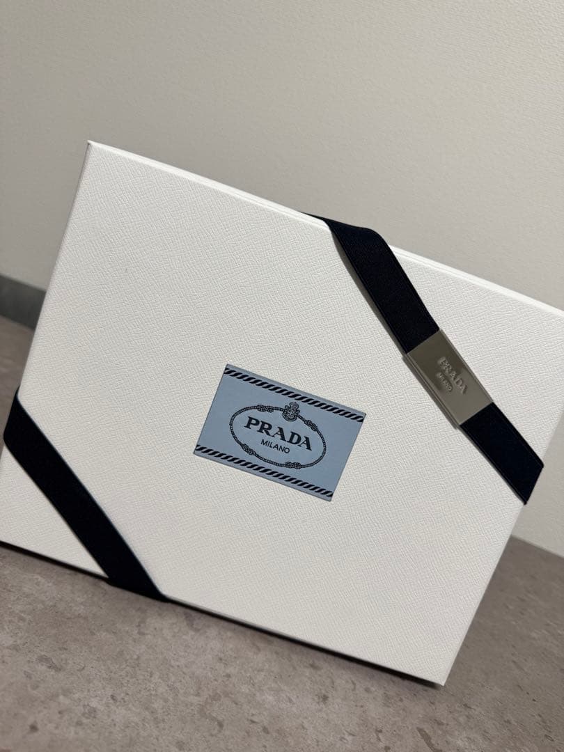 【ふう】PRADA スエード バケットハット