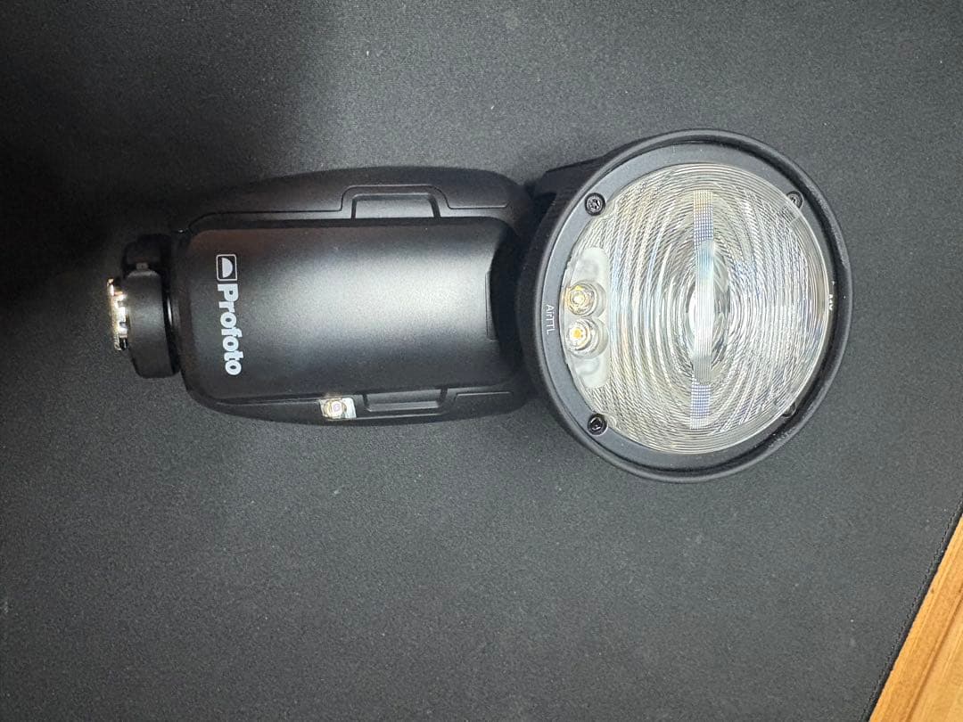 Profoto A1X AirTTL-C ストロボ 本体＋予備バッテリー付