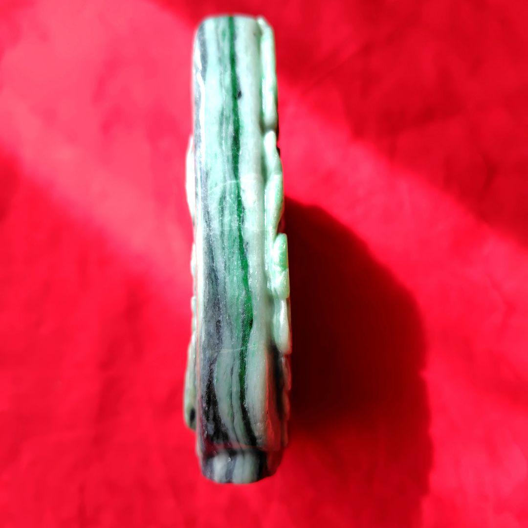 sjy　翡翠の装飾品