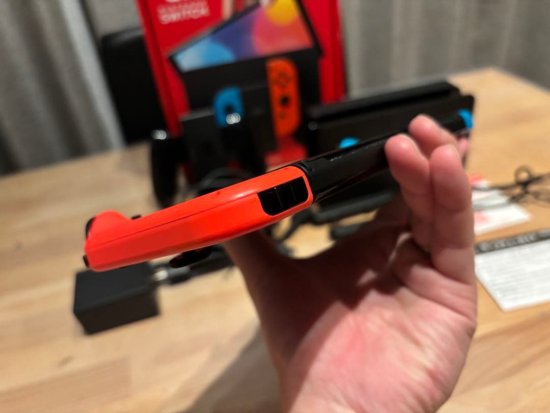 Nintendo Switch 有機EＬセット　純正コントローラー、カセット2本