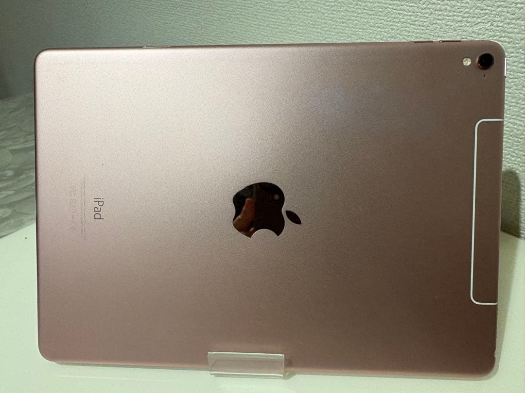 iPad Pro 9.7インチCellular 32GBローズゴールド