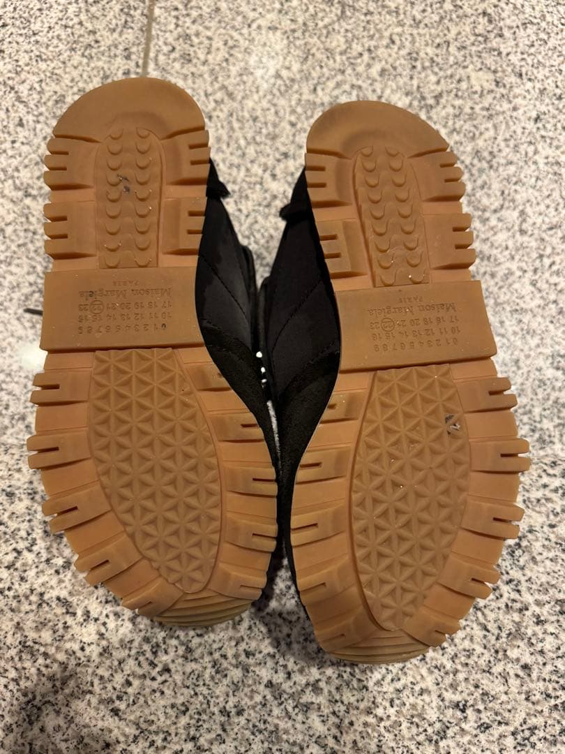 MaisonMargiela黒 スエード ローカット スニーカー