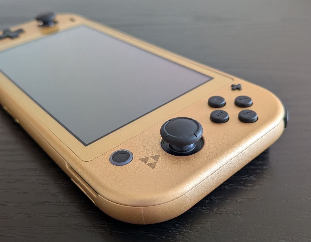 【美品・完品】Nintendo Switch Lite ハイラルエディション