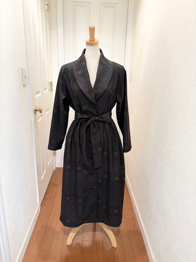 162 着物リメイク 正絹 本場大島紬 泥染亀甲吉祥花文 ロングコート リボン付