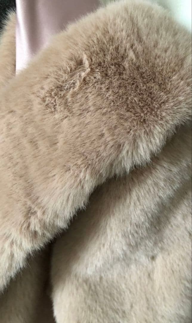 Lemonplet フェイクファーフード付きジャケット ベージュ