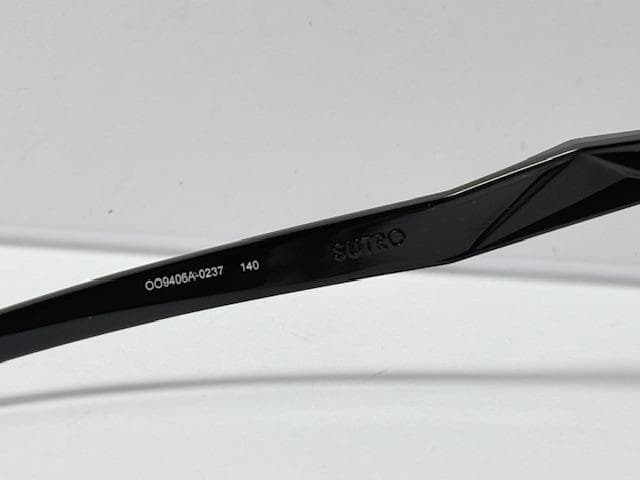 小物 OAKLEY PRIZM BLACK SUTRO A oo9406-0237