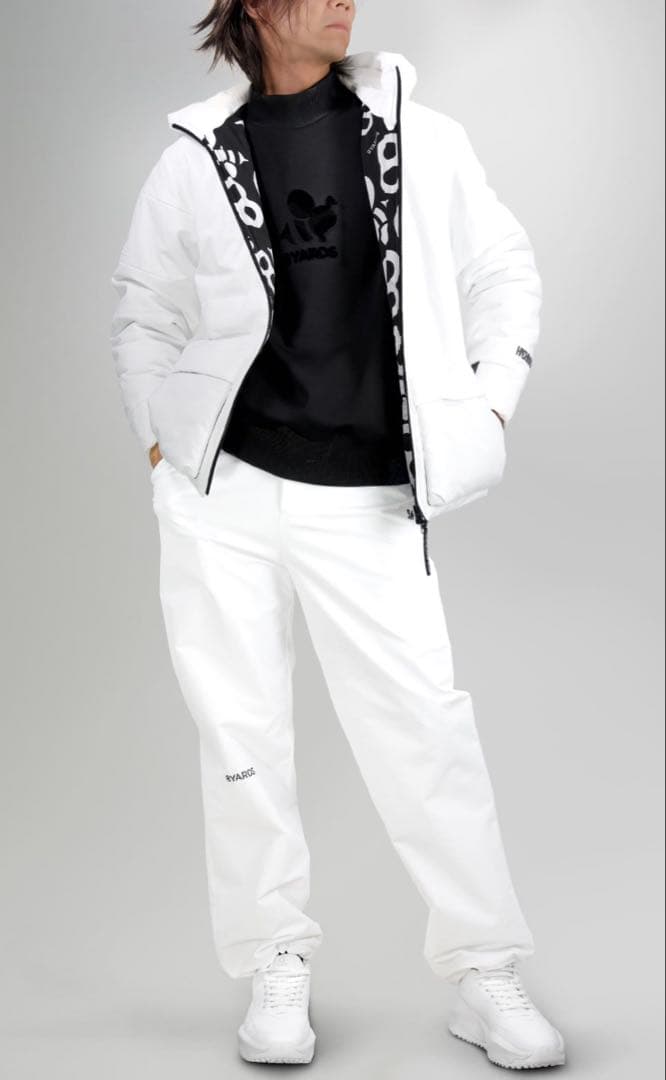 8 YARDS. ゴルフパンツ 白(サイズＬ)新品未使用 完売品